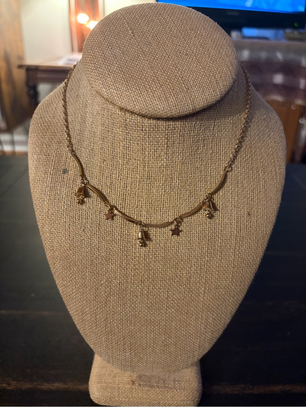 gold tone necklace